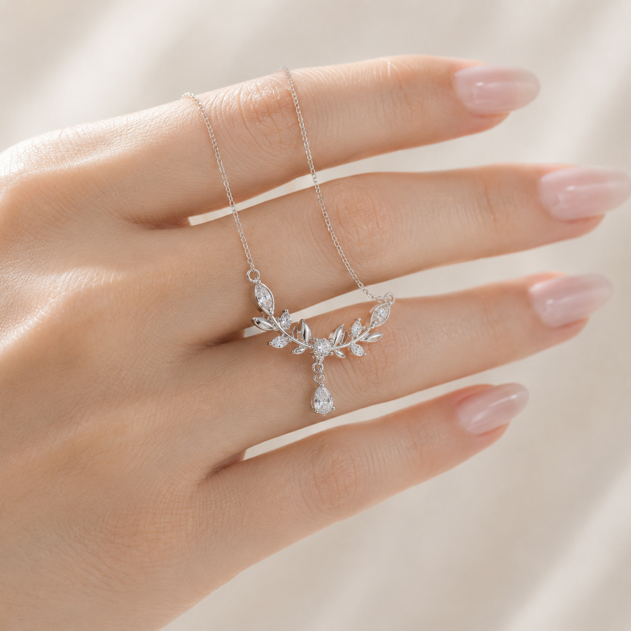 Celeste Laurel Necklace